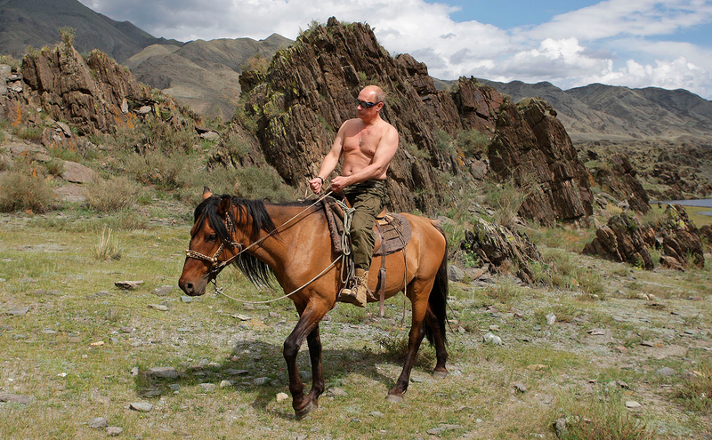 Illustration for article titled Putin Dives Deeper Into Bond Villain Territory, Explores Black Sea In Sub